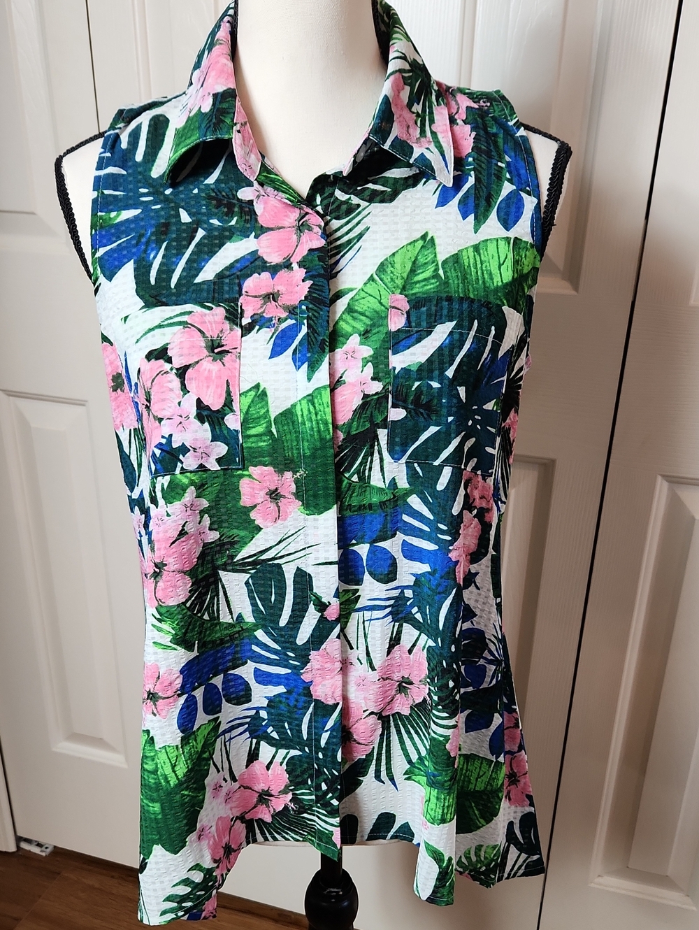 Rebecca Malone Tropical Floral Collared Sleeveless Top in Pink & Green